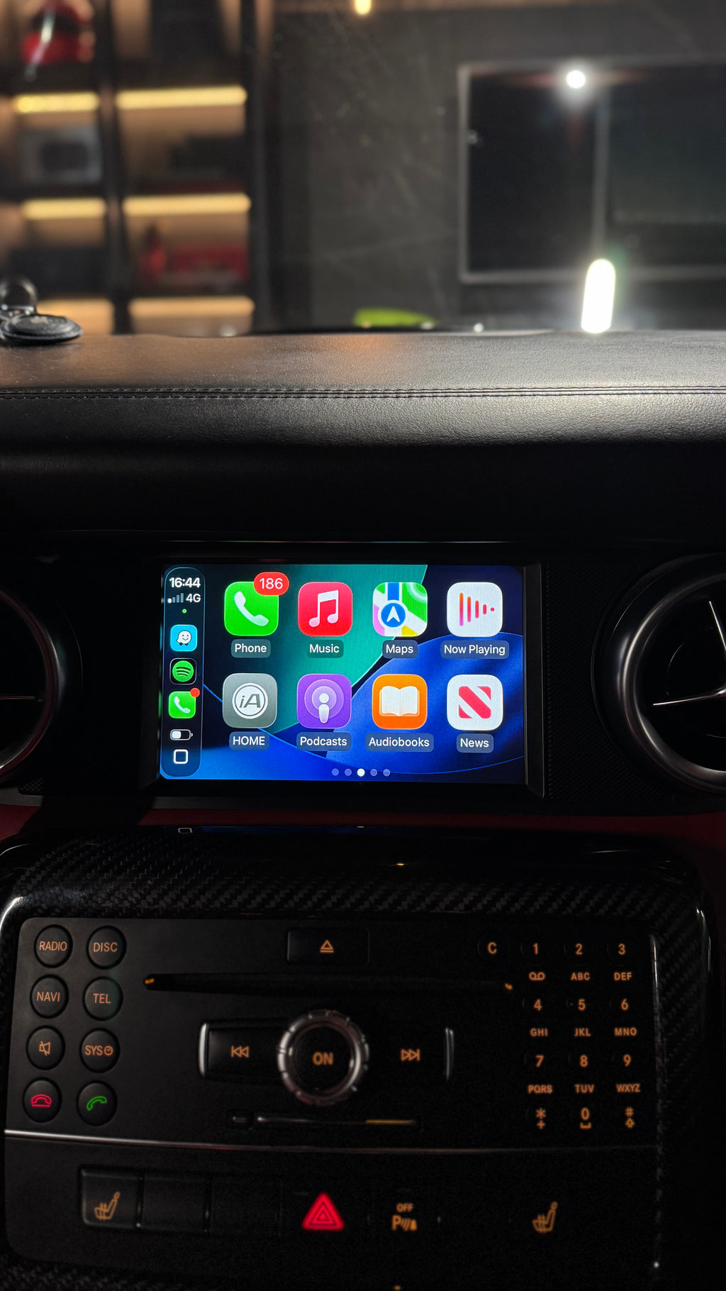 Mercedes SLS Apple Carplay /w Touchscreen