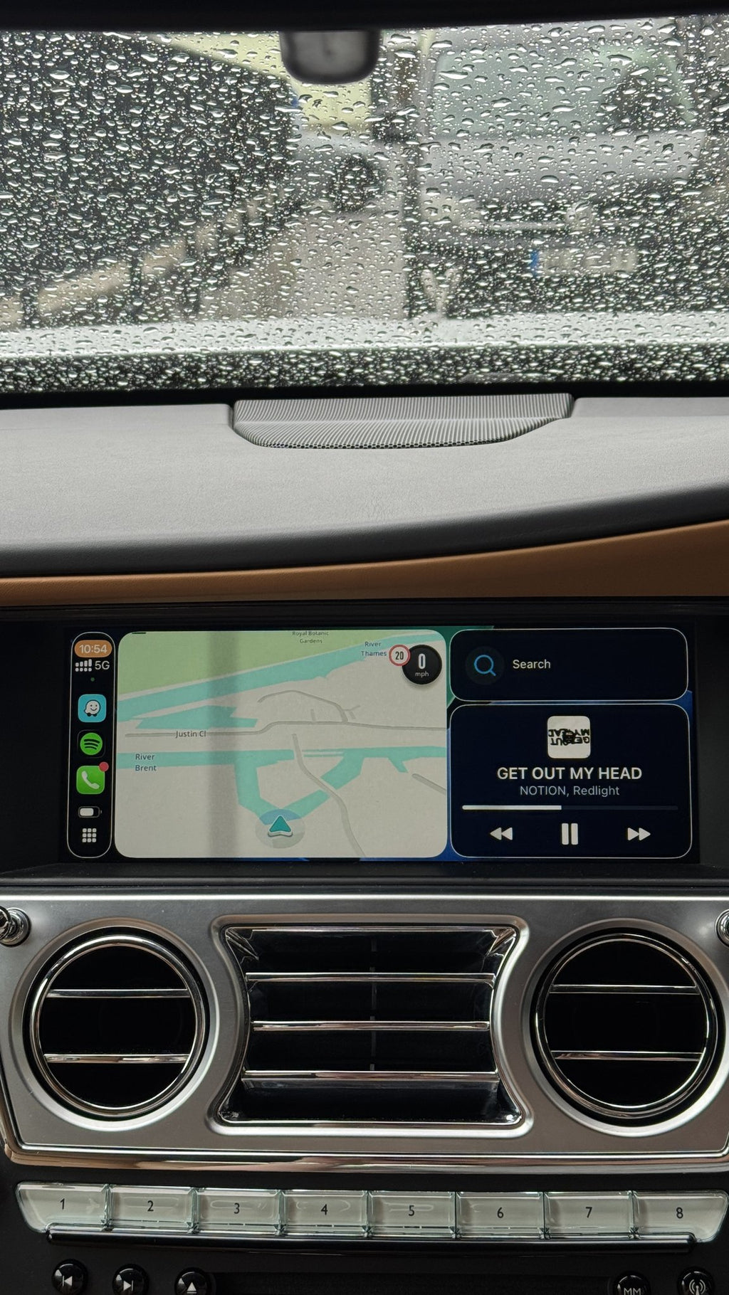 Apple Maps through CarPlay on a Rolls-Royce NBT display