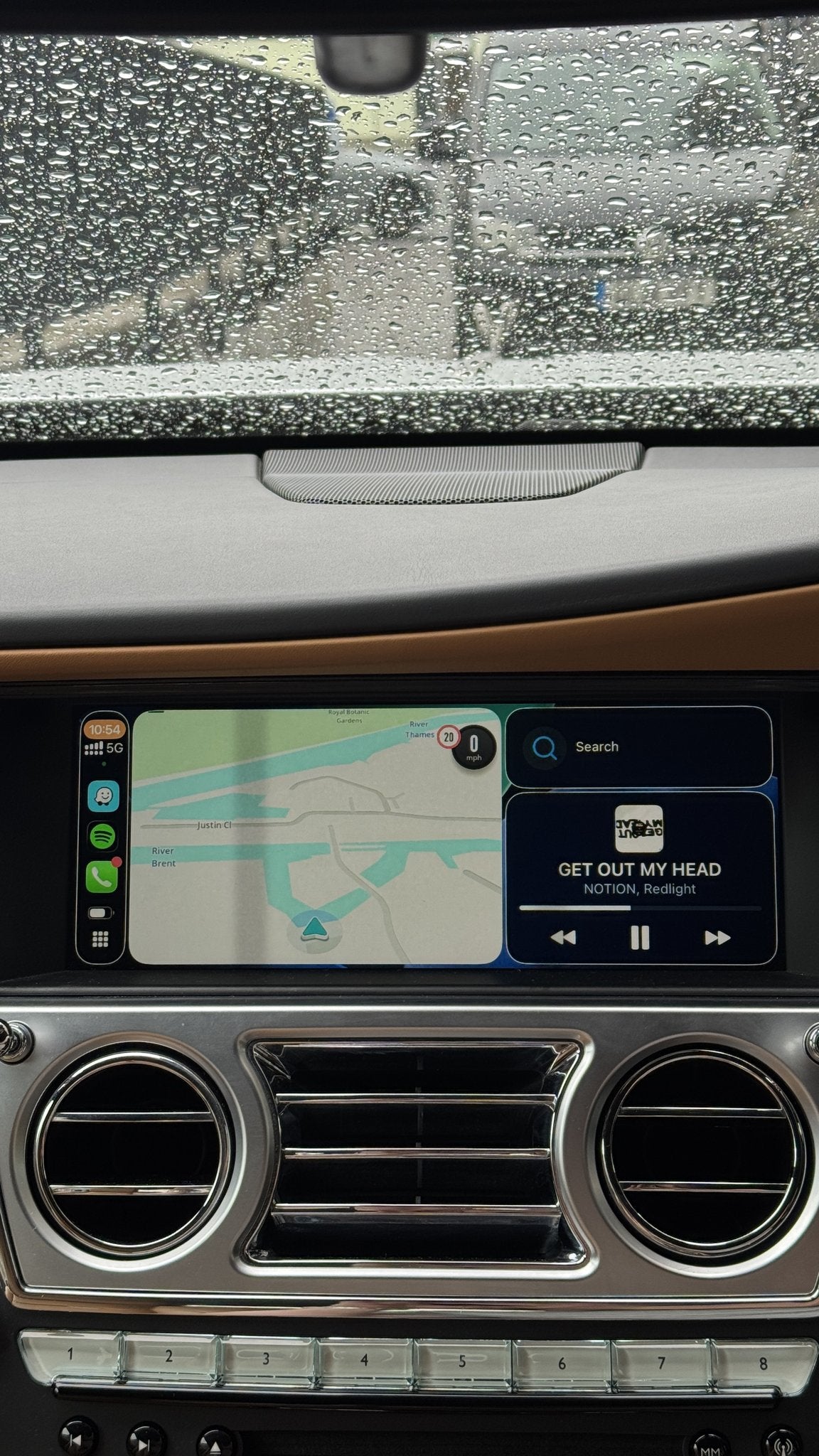 Apple Maps through CarPlay on a Rolls-Royce NBT display